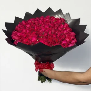 Ramo de 100 rosas rojas: imagen 3