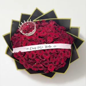 Ramo de 100 rosas rojas con liston y corona: imagen 2