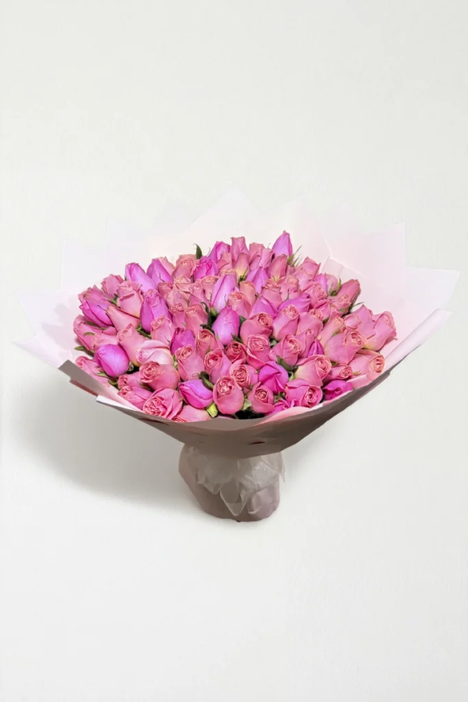 Ramo de 100 rosas rosas