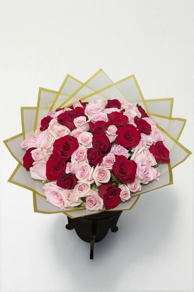 Ramo de 50 rosas rojas y rosas