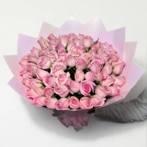 Ramo de 50 rosas rosas: imagen 2