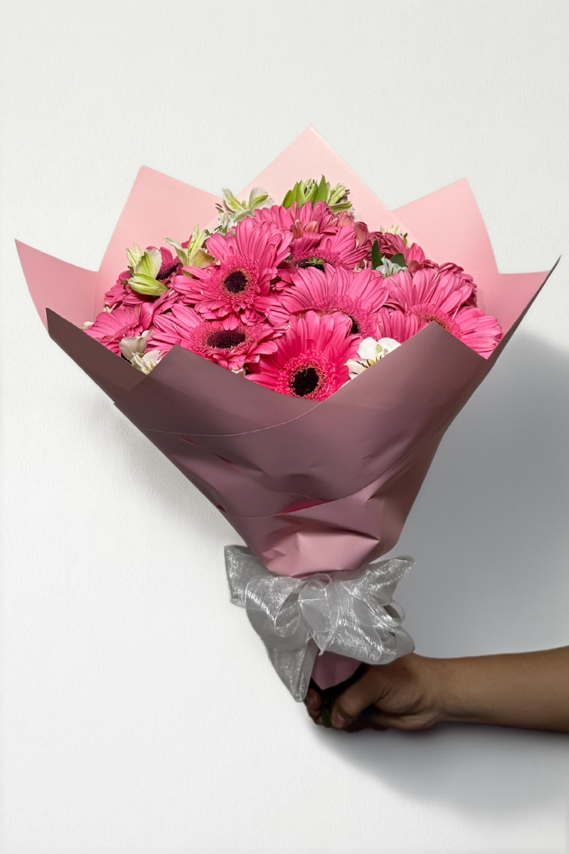 Ramo de 12 gerberas rosas: imagen 2