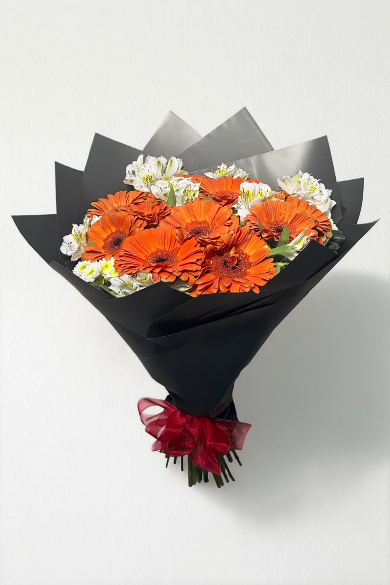 Ramo de 12 gerberas naranja: imagen 1