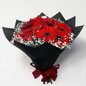 Ramo de 12 gerberas rojas: imagen 1