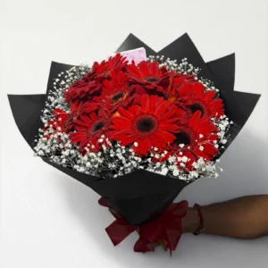 Ramo de 12 gerberas rojas: imagen 2