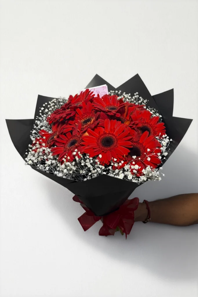 Ramo de 12 gerberas rojas
