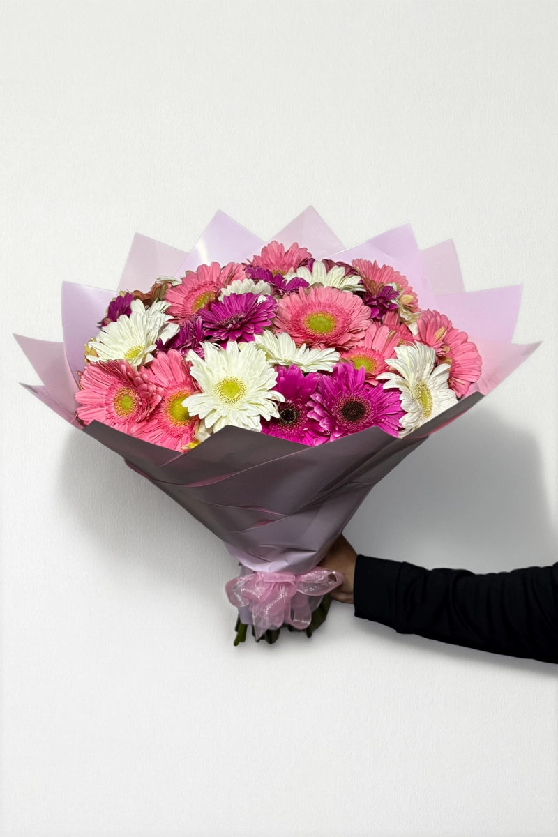 Ramo de 30 gerberas mixto: imagen 3
