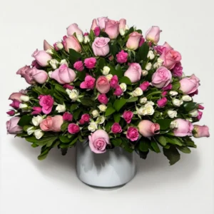 Arreglo de rosas con mini rose