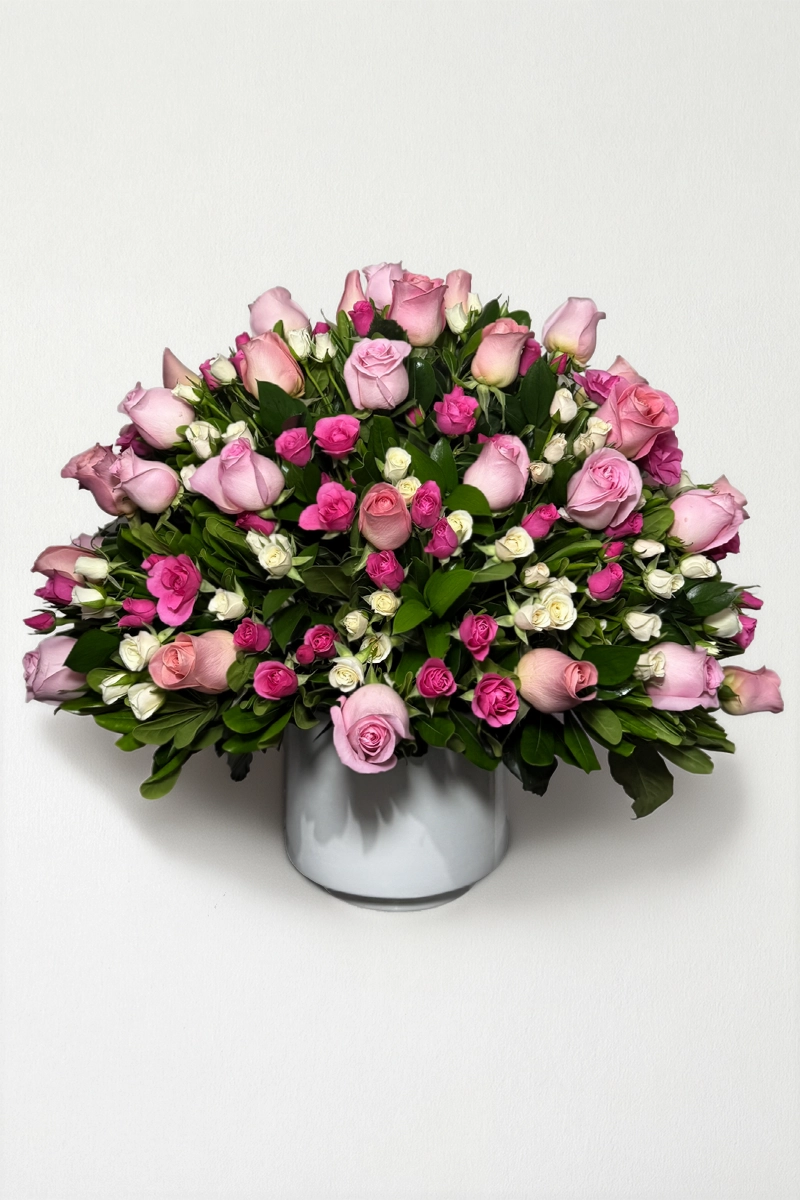 Arreglo de rosas con mini rose