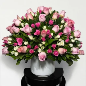 Arreglo de rosas con mini rose: imagen 2