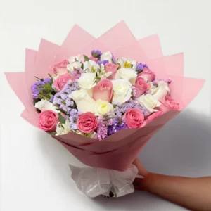 Ramo de 24 rosas con statice: imagen 3