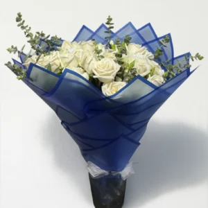 Ramo de 20 rosas con hortensia