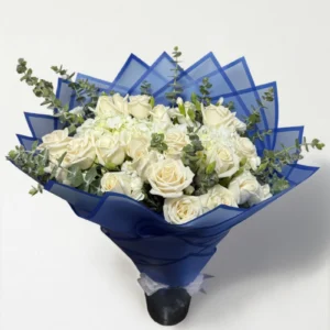 Ramo de 20 rosas con hortensia: imagen 2