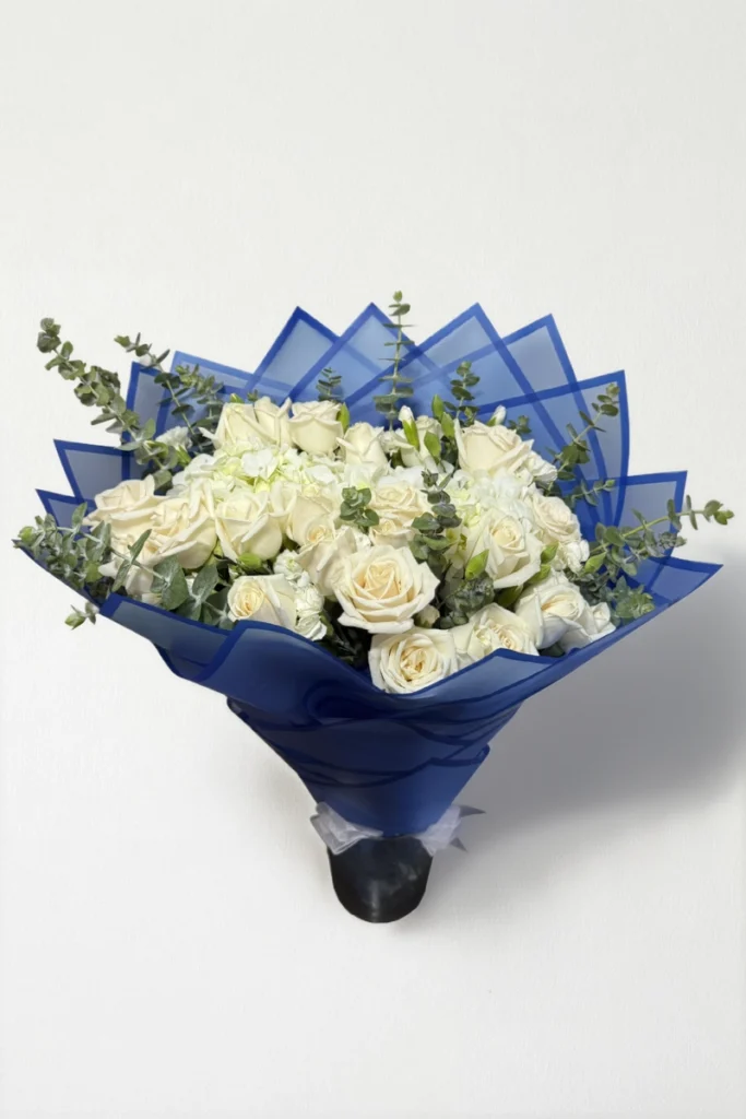 Ramo de 20 rosas con hortensia