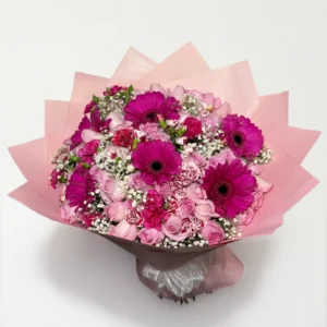 Ramo de 50 rosas con gerberas y complementos: imagen 2