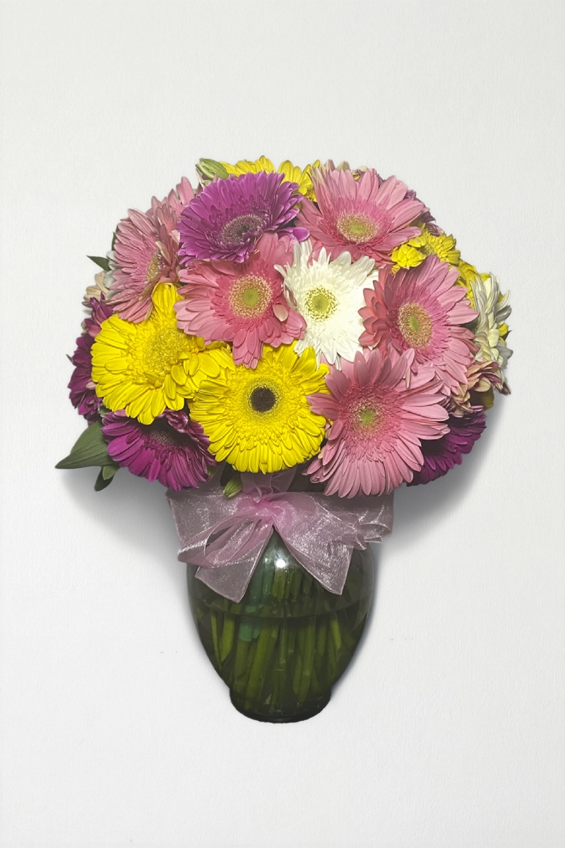 Arreglo de 36 gerberas en florero: imagen 2