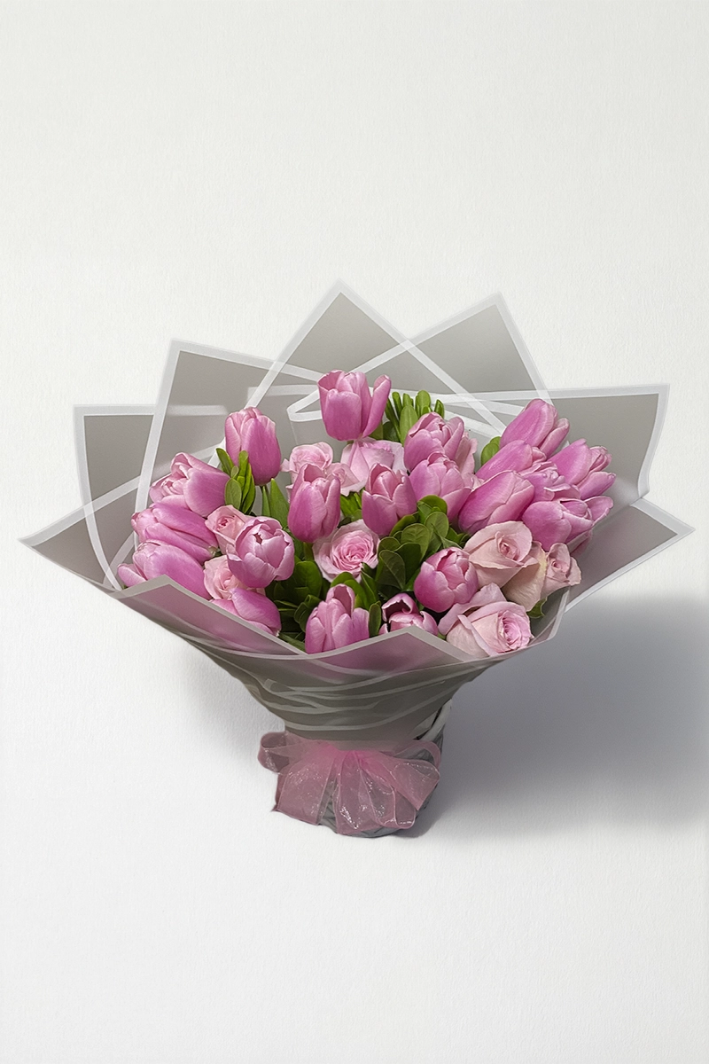 Ramo de 20 tulipanes con 12 rosas: imagen 2