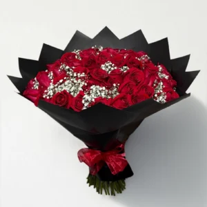 Ramo de 50 rosas con baby breath