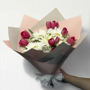 Ramo de 10 tulipanes con 5 gerberas: imagen 3