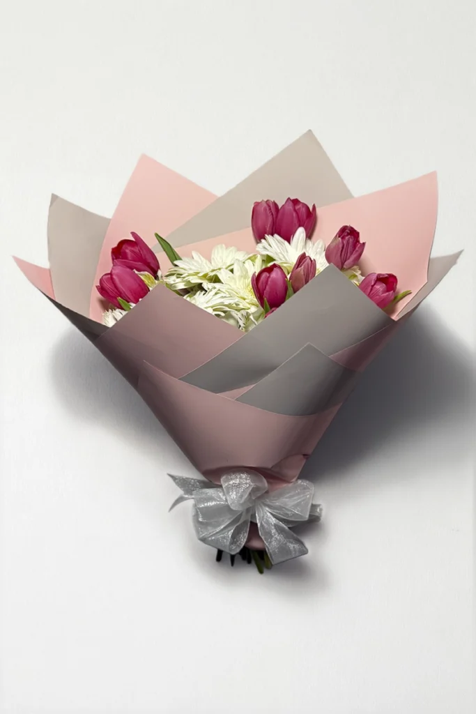 Ramo de 10 tulipanes con 5 gerberas